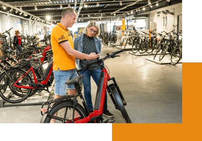 leasefiets-e-bike-uitleg-aan-klant