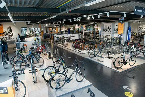 winkel-showroom-boven-racefiets-hoek