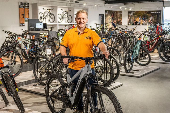 cat_fietsen-e-mtb_720