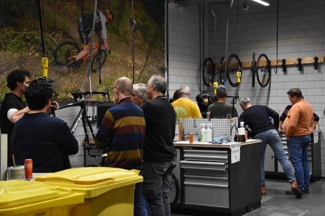 evenement-sleutelavond-groepje-bij-trek-fiets