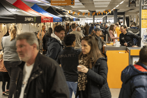 evenement-testdag-binnen-met-tenten-binnen