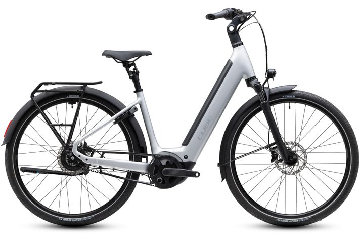 CUBE Supreme Hybrid Deluxe Pro 600 2027  