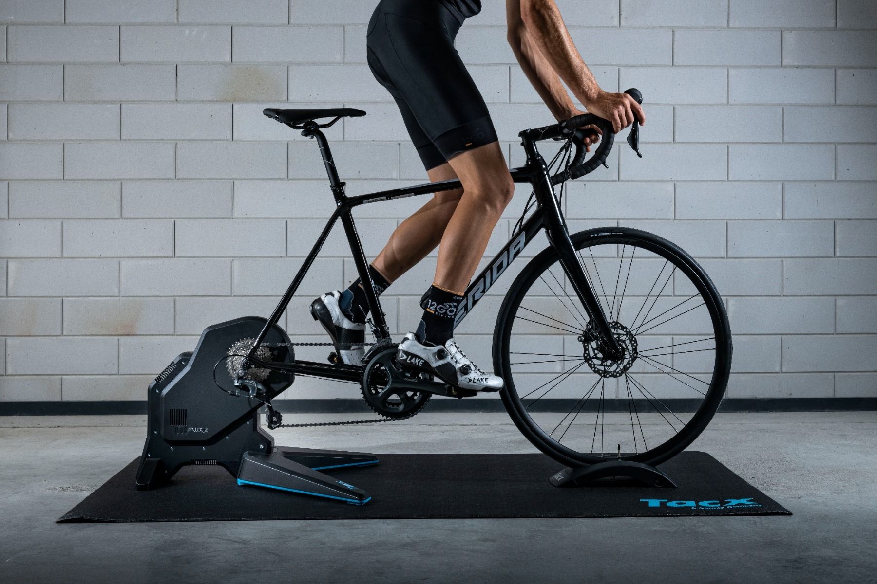 Tacx Flux 2 Smart T2980 Fietstrainer | 12GO Biking