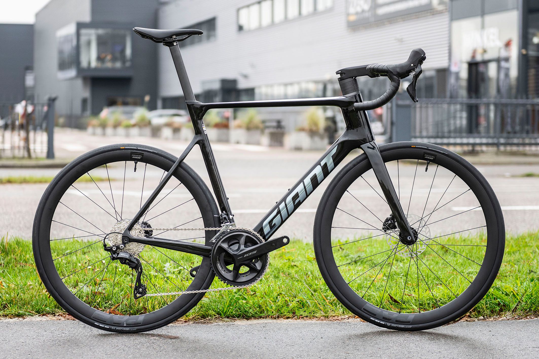 Giant Propel Advanced 2 2025 | 12GO Biking