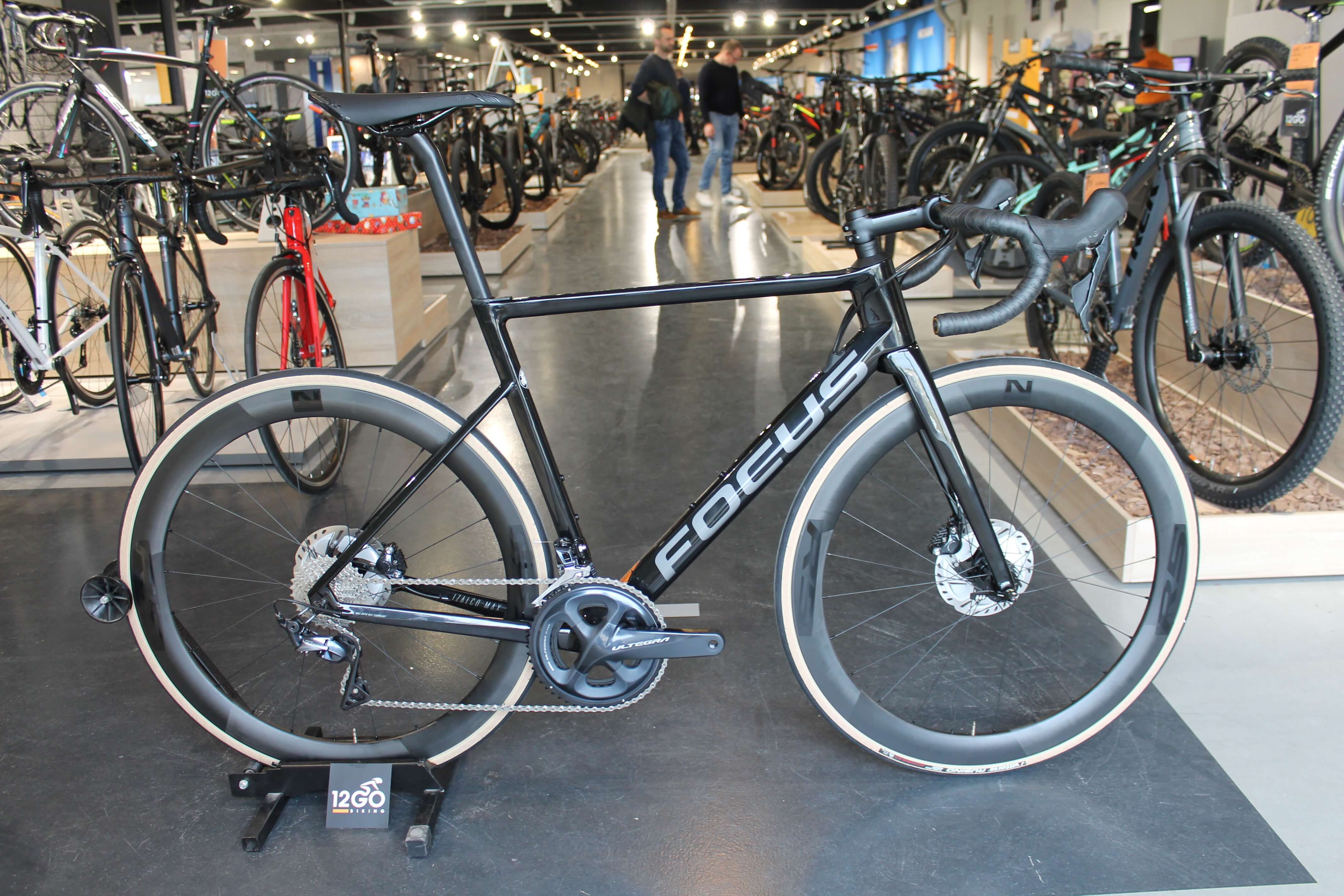 Focus Izalco Max Disc 8.8 2020 | 12GO Biking