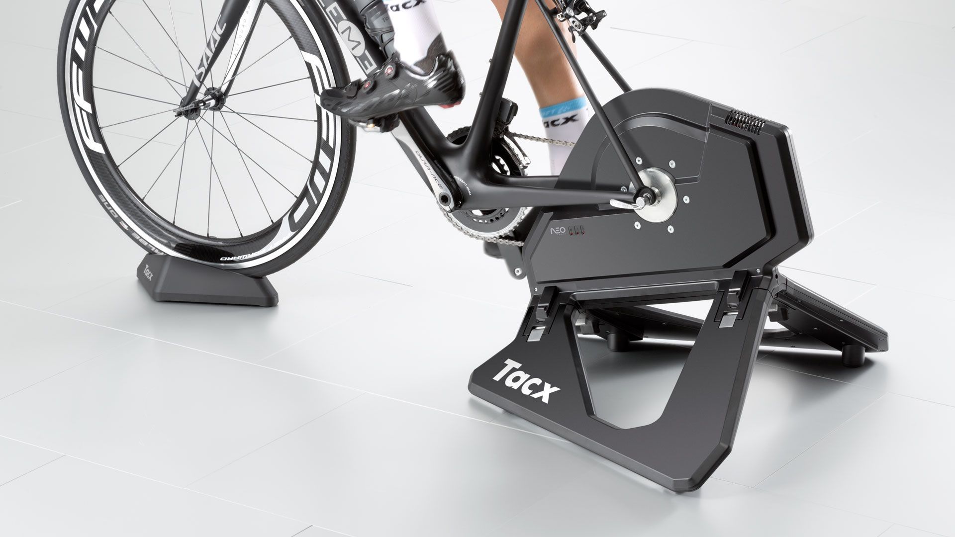 Tacx Neo Smart T2800 Fietstrainer | 12GO Biking