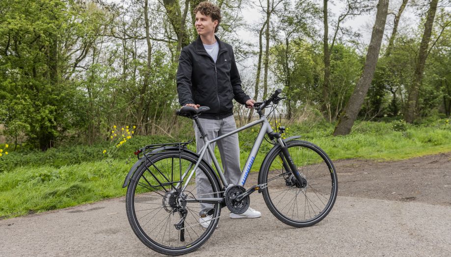 Jurre met de Winora Domingo