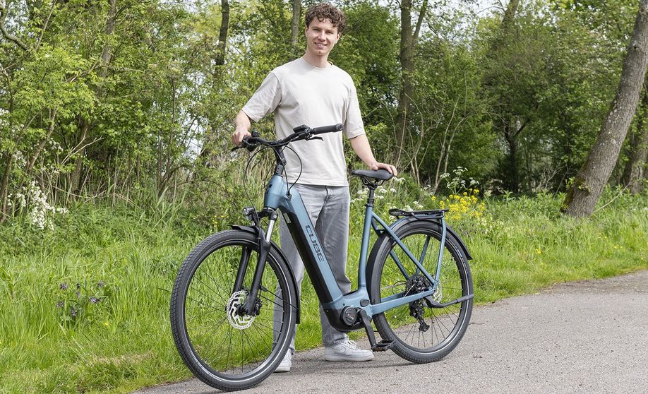 Cube Kathmandu naast de fiets