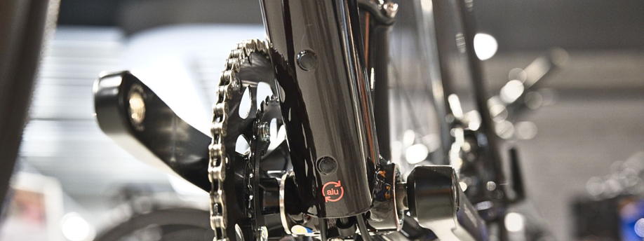 Extra montagepunt onder het frame voor een bidonhouder