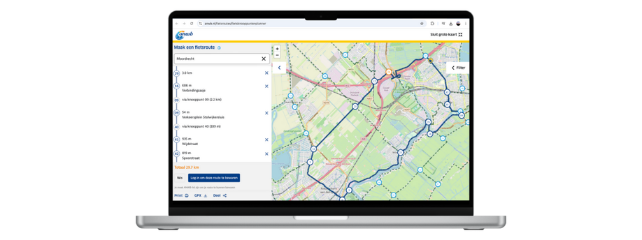ANWB knooppuntenplanner met route op laptop