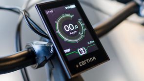 Fiets met Cortina display met een snelheid van 00.0 km/h