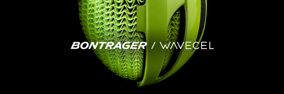 Bontrager / WaveCel helm waarbij de ene kant zonder buitenkant is en de andere kant met