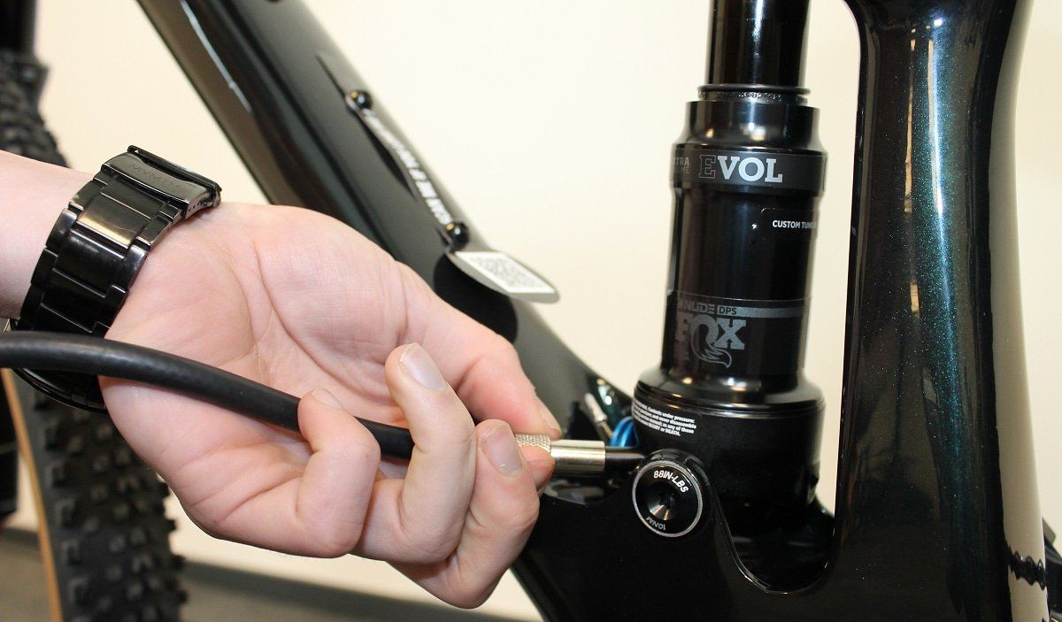 Achterdemper oppompen