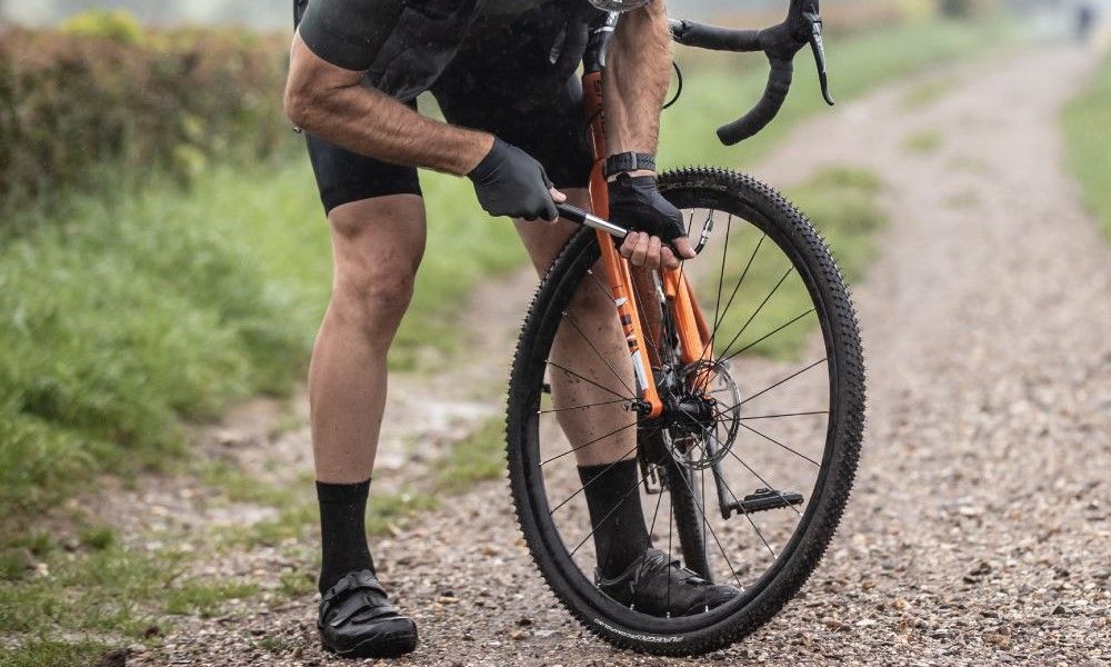 Band oppompen met een minipomp