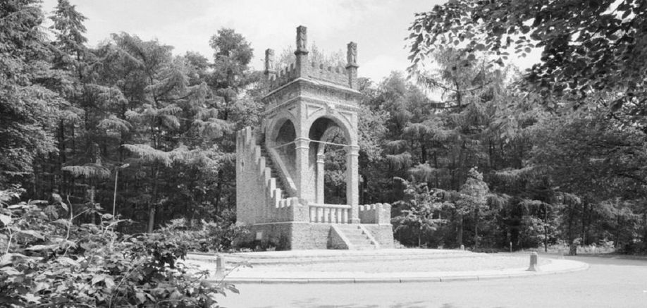 Bij het fietsrondje kom je de uilentoren tegen