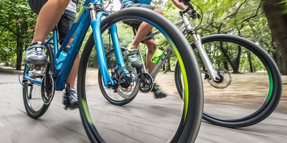 2 Cube crosshybride fietsen