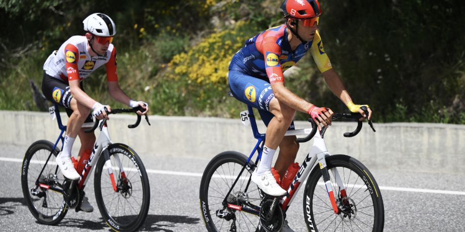 Twee rijders van Lidl-Trek tijdens de Andorra MoraBanc Clàssica