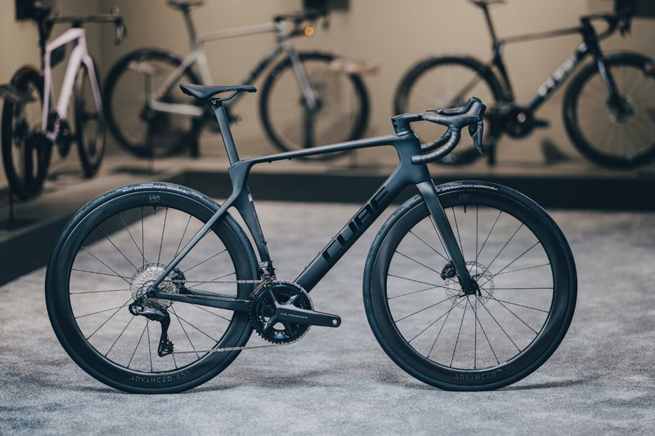 CUBE Agree C:62 Pro Zwart in Showroom