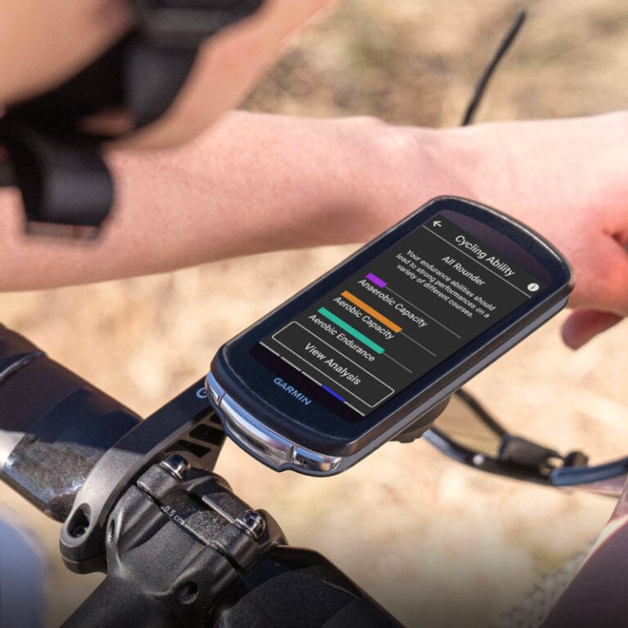 Garmin Edge 1040 met helder display bij zonnige omstandigheden