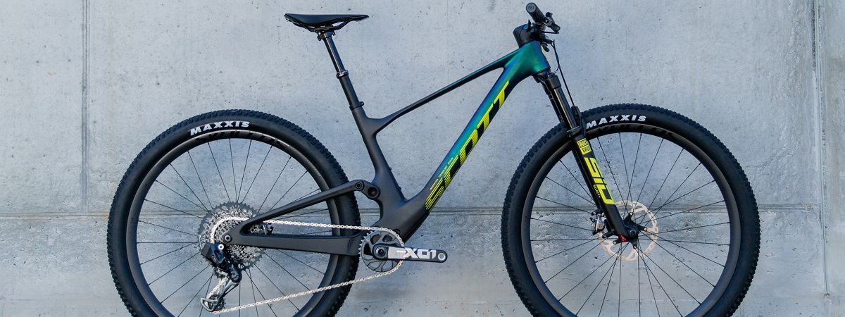 Groene achtergrond de jouwe spanning Fast is Fun! De nieuwe Scott Spark 2022 | 12GO Biking